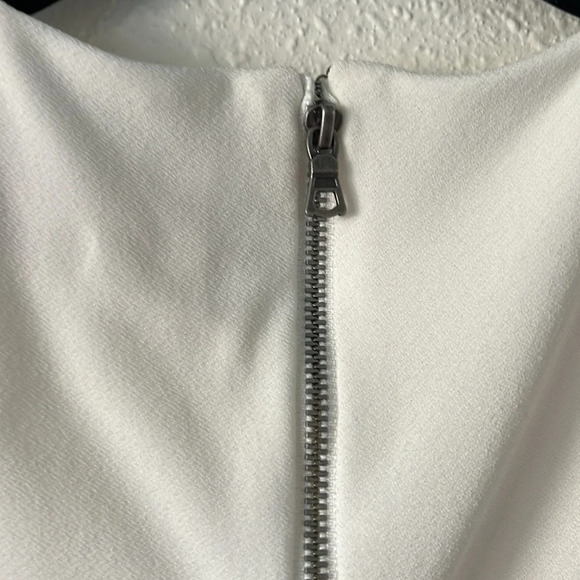 Alice + Olivia: White AIR Meya Cold Shoulder Dress Size 2 - Picture 8 of 9